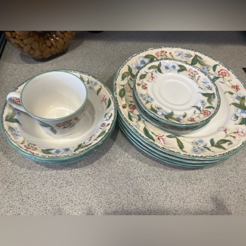 Dish Set